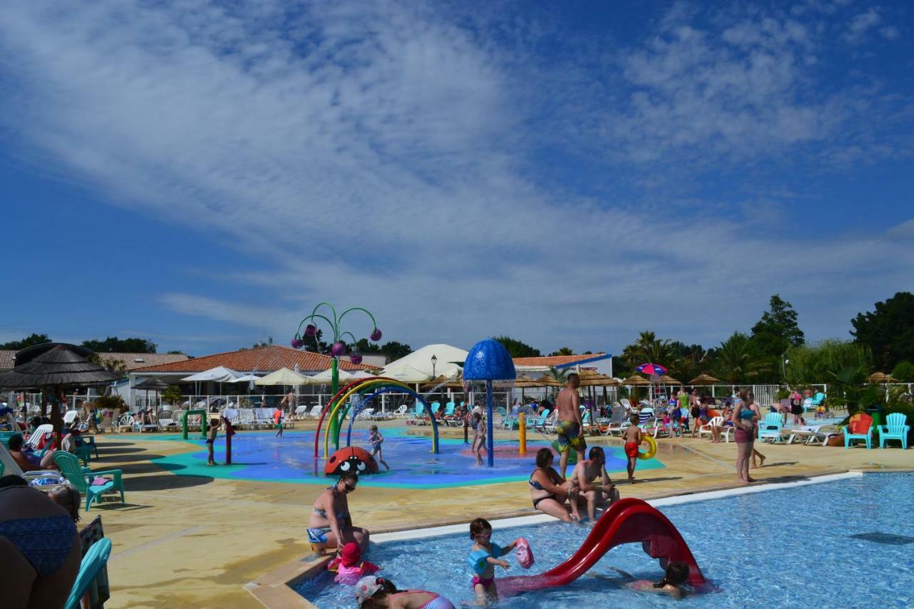 Camping Les Charmettes- Les Mathes Exterior photo